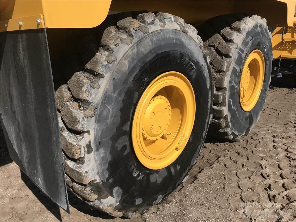 Bell B30E Vesisäiliöautot