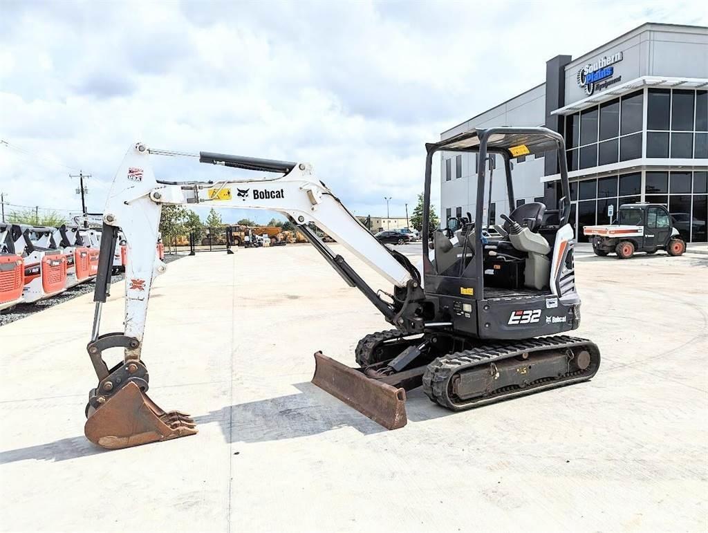 Bobcat E32I Minikaivukoneet < 7t