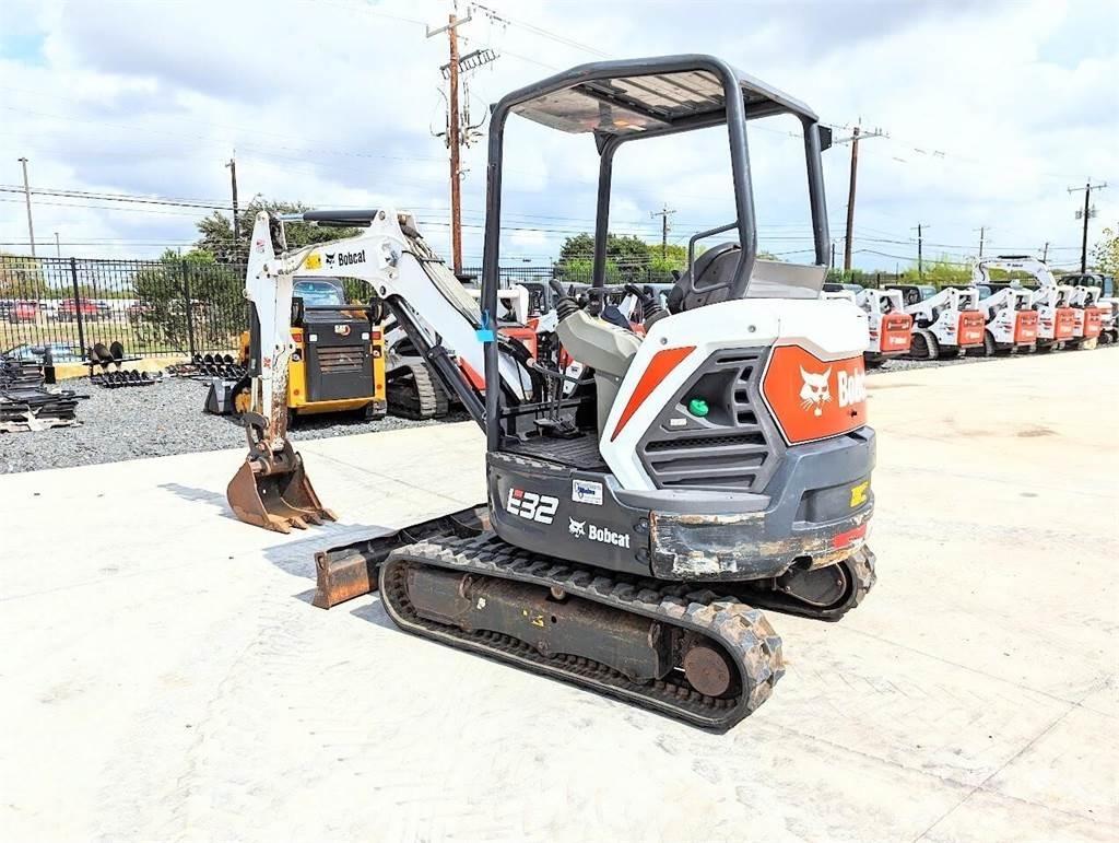 Bobcat E32I Minikaivukoneet < 7t