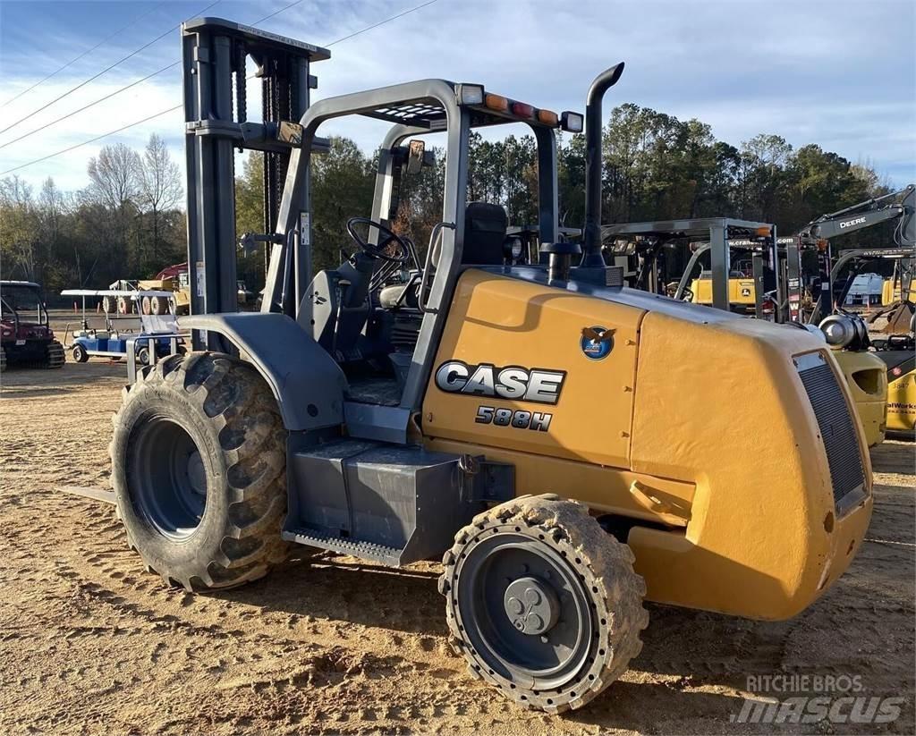 CASE 588H Maastotrukit
