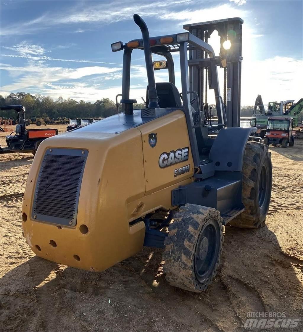 CASE 588H Maastotrukit