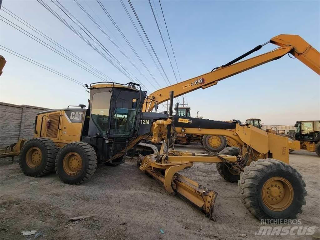 CAT 12M Tiehöylät