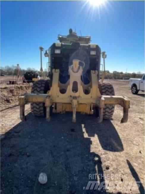 CAT 140M2 Tiehöylät