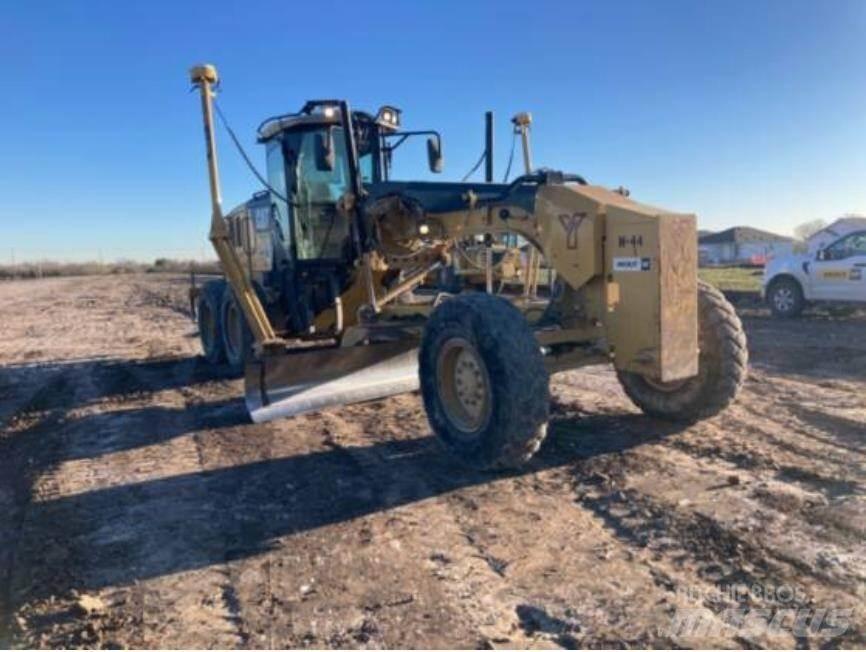 CAT 140M2 Tiehöylät