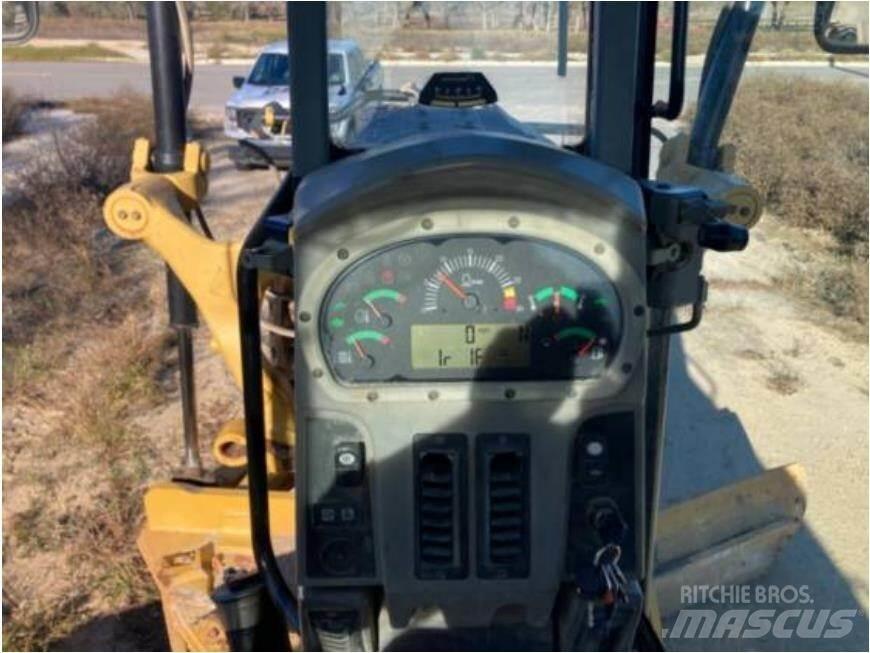 CAT 140M2 Tiehöylät