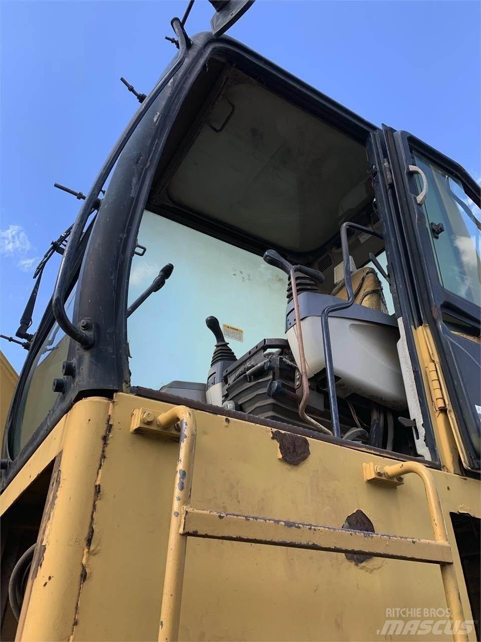 CAT 320C Telakaivukoneet