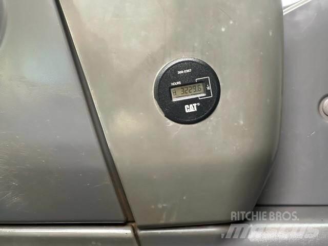 CAT 320DL Telakaivukoneet