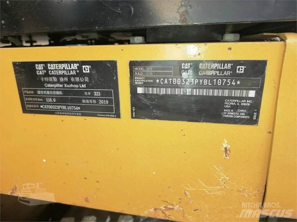 CAT 323 Telakaivukoneet