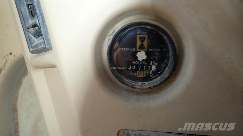 CAT 330L Telakaivukoneet