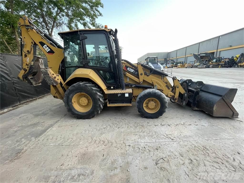 CAT 420F2 IT Kaivurikuormaajat