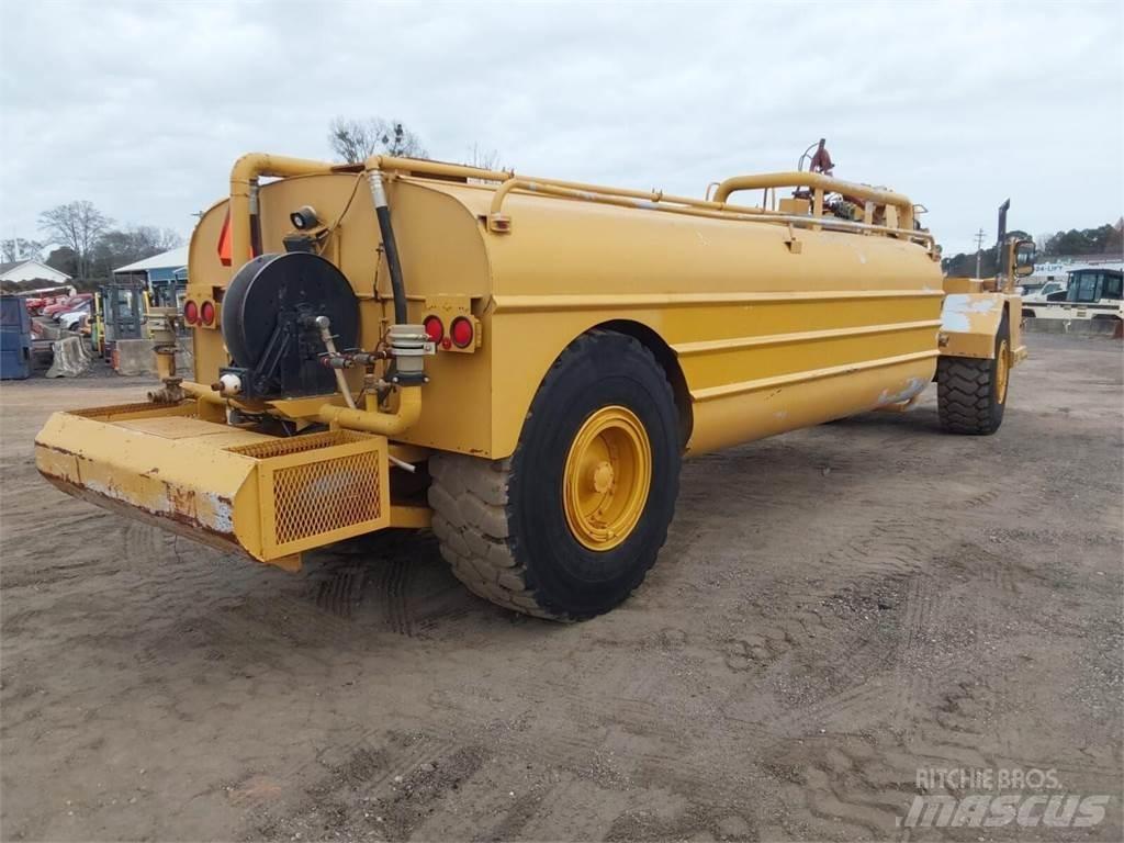 CAT 613C Säiliöperävaunut