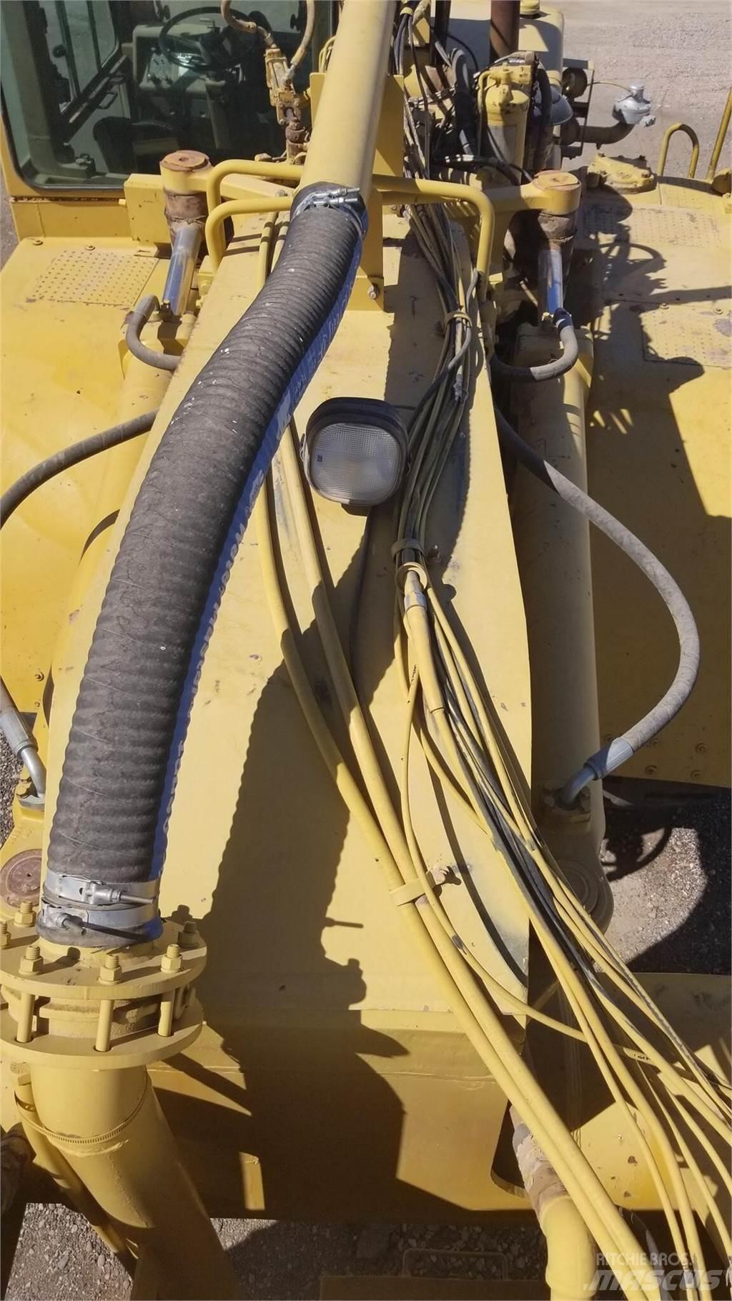 CAT 621E Säiliöperävaunut