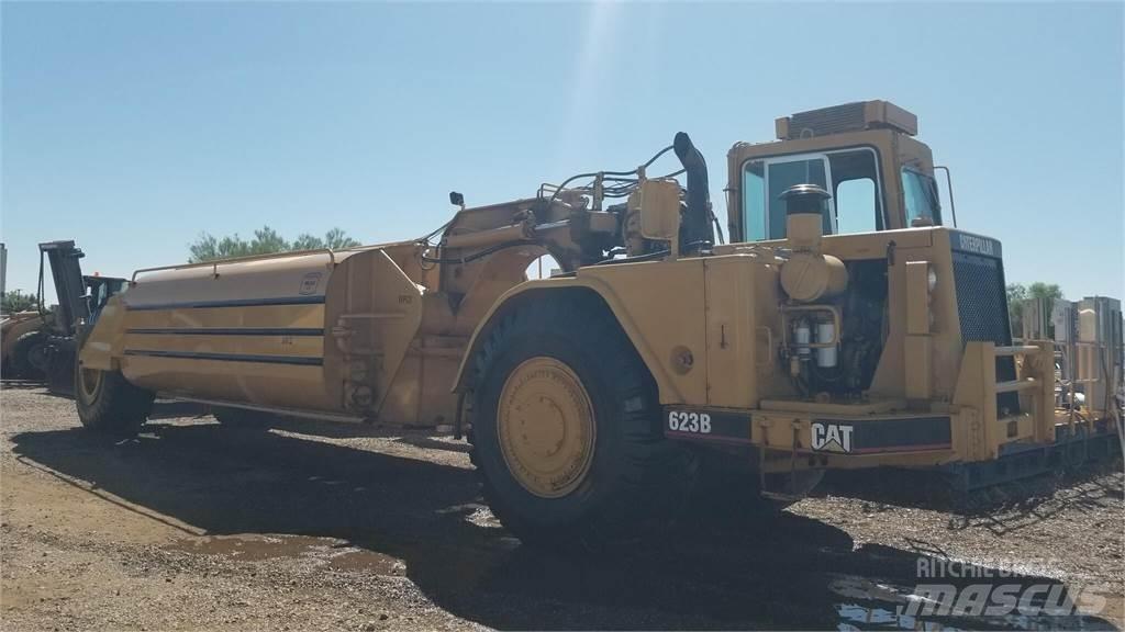 CAT 623B Säiliöperävaunut