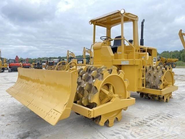 CAT 815 Kaatopaikkajyrät