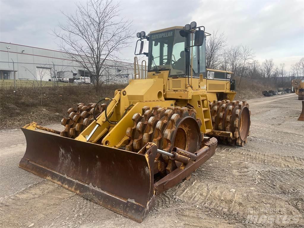CAT 815F Kaatopaikkajyrät