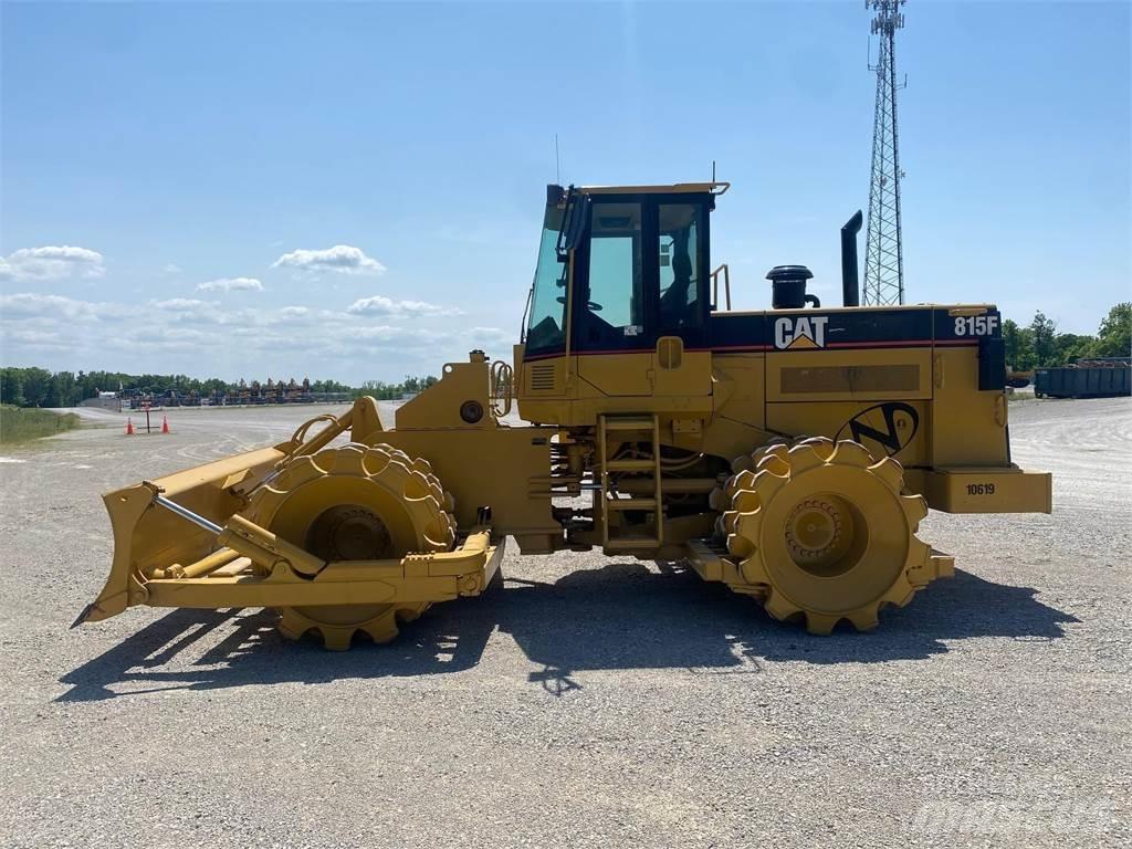 CAT 815F Kaatopaikkajyrät
