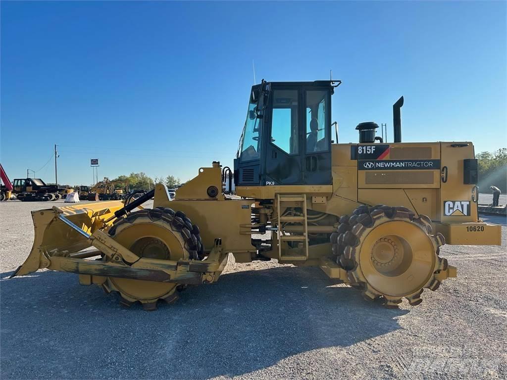 CAT 815F Kaatopaikkajyrät