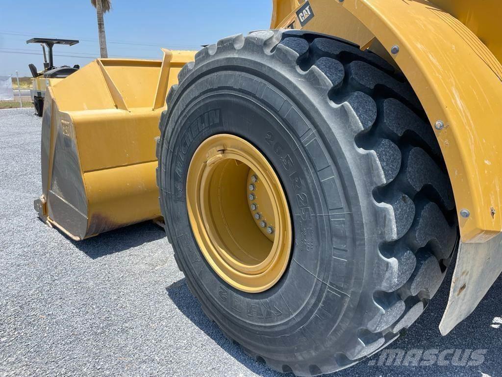 CAT 972M Pyöräkuormaajat