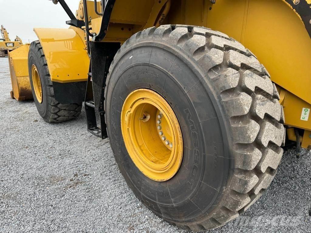 CAT 972M Pyöräkuormaajat