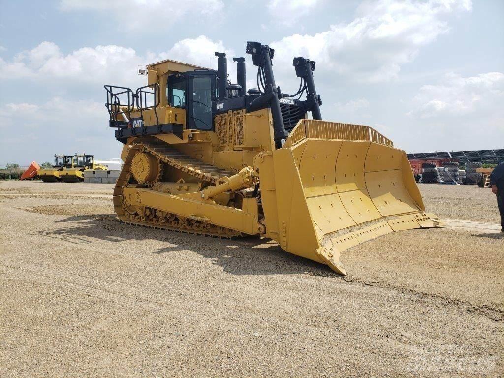 CAT D10T Telaketjupuskutraktorit