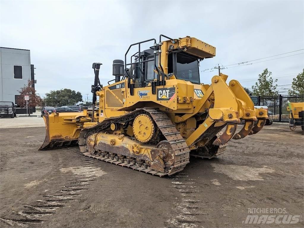 CAT D6T XL Telaketjupuskutraktorit