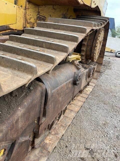 CAT D6T XW Telaketjupuskutraktorit