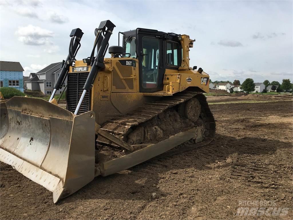 CAT D6T XW Telaketjupuskutraktorit