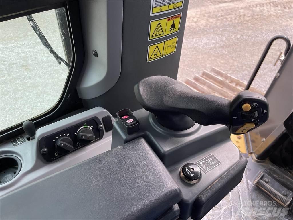 CAT D7E LGP Telaketjupuskutraktorit