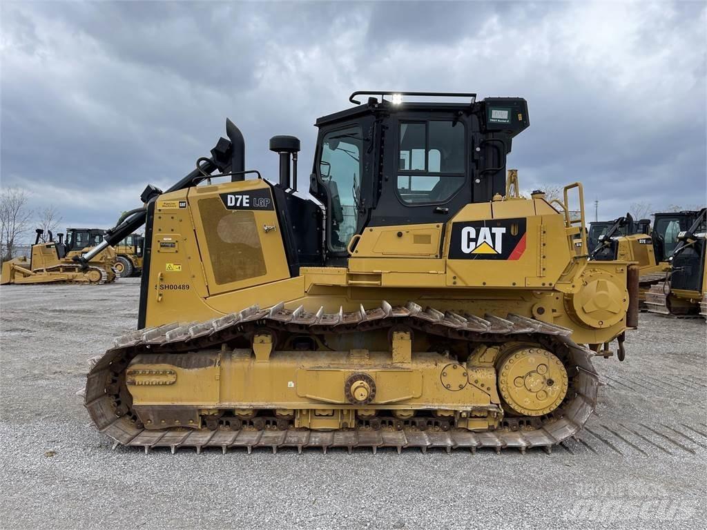 CAT D7E LGP Telaketjupuskutraktorit