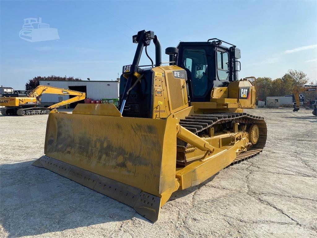 CAT D7E LGP Telaketjupuskutraktorit