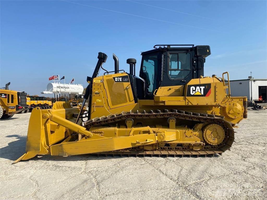CAT D7E LGP Telaketjupuskutraktorit