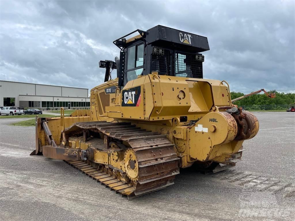 CAT D7E LGP Telaketjupuskutraktorit