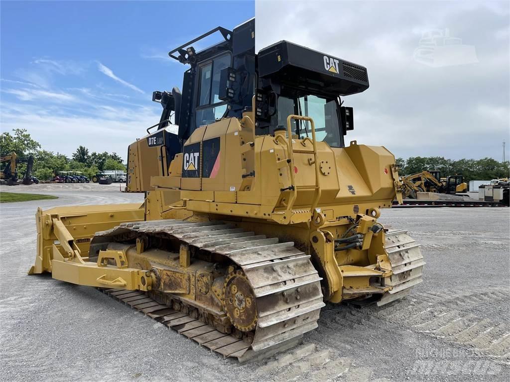 CAT D7E LGP Telaketjupuskutraktorit