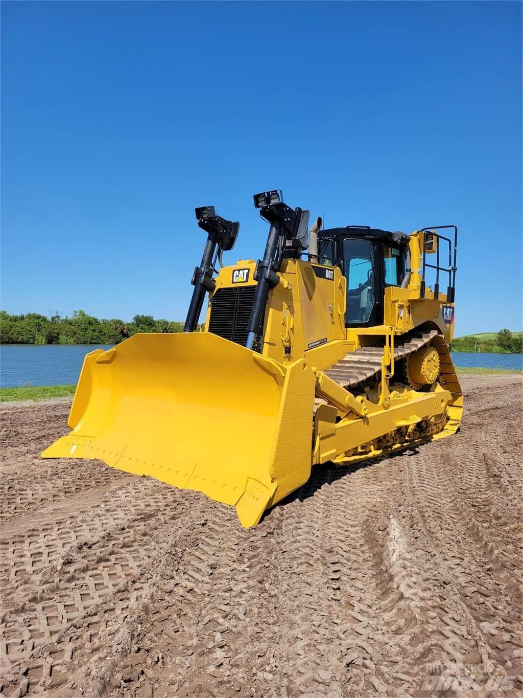 CAT D8T Telaketjupuskutraktorit