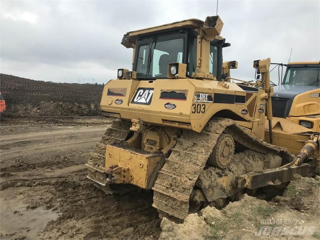 CAT D8T Telaketjupuskutraktorit