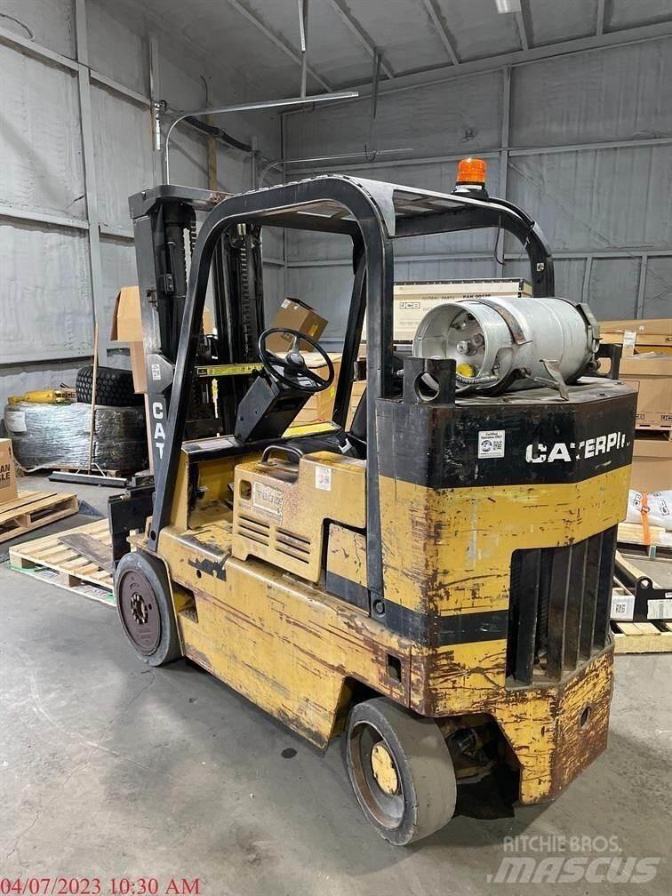 CAT T80D Muut haarukkatrukit
