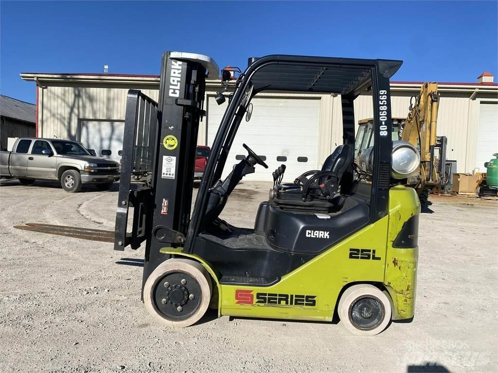 Clark S25CL Muut haarukkatrukit