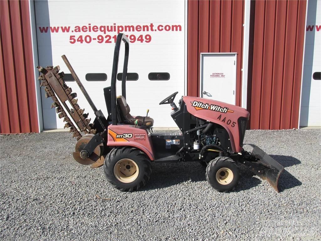 Ditch Witch RT30 Ketjukaivurit