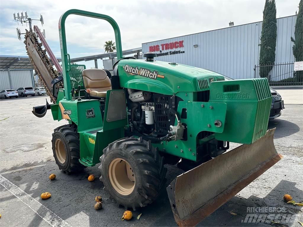 Ditch Witch RT45 Ketjukaivurit