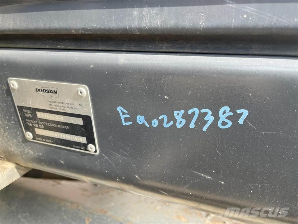 Doosan DX180 LC-5 Telakaivukoneet