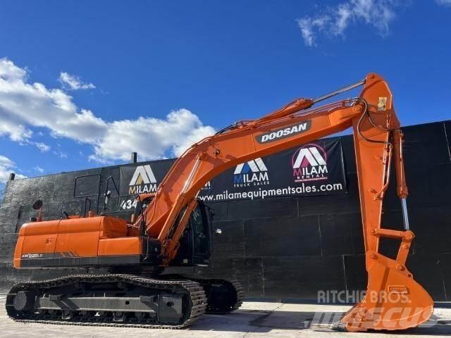 Doosan DX225 LC Telakaivukoneet