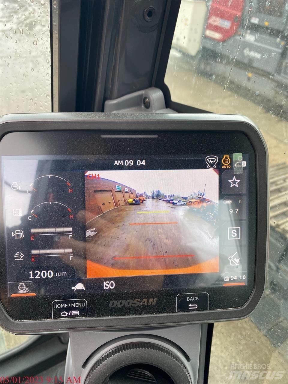 Doosan DX300 LC Telakaivukoneet