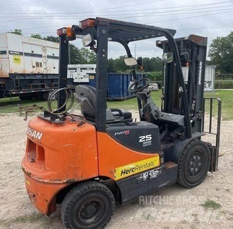 Doosan G25P-5 Muut haarukkatrukit
