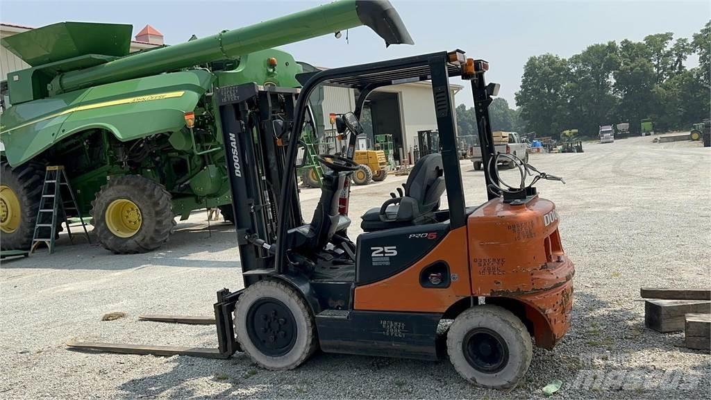 Doosan G25P-5 Muut haarukkatrukit