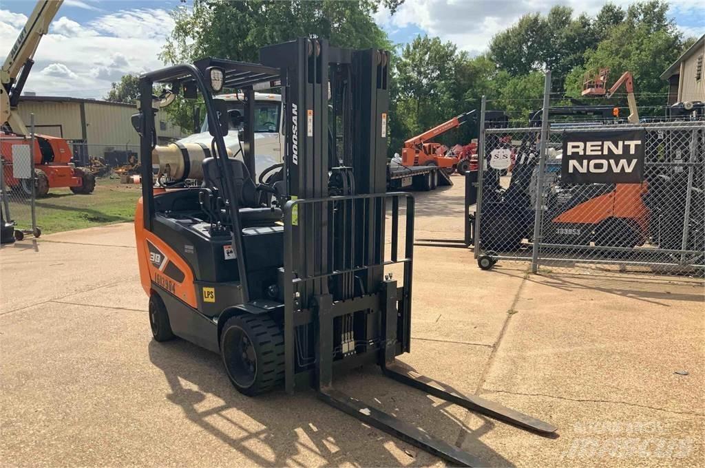 Doosan GC30S-9 Muut haarukkatrukit