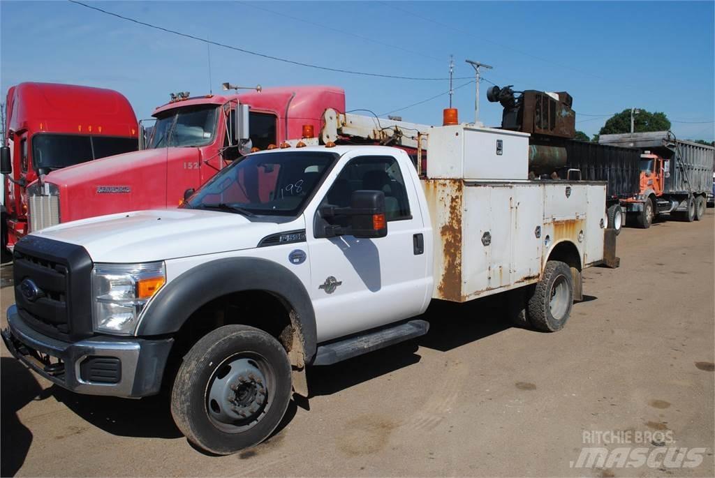 Ford F550 Tienhoitoautot