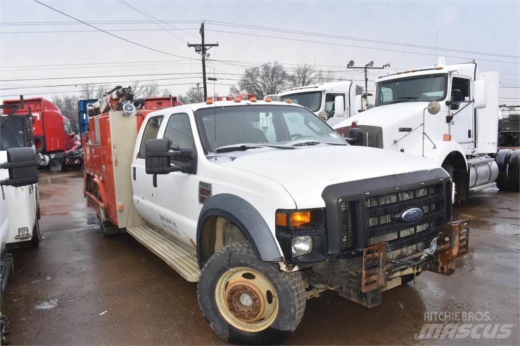 Ford F550 Tienhoitoautot