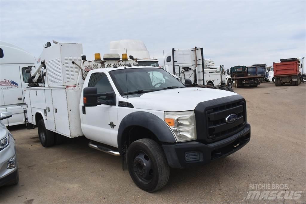 Ford F550 Tienhoitoautot