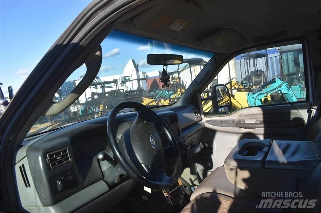 Ford F550 SD Tienhoitoautot