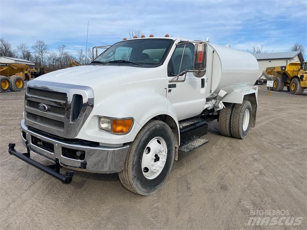 Ford F650 Vesisäiliöautot